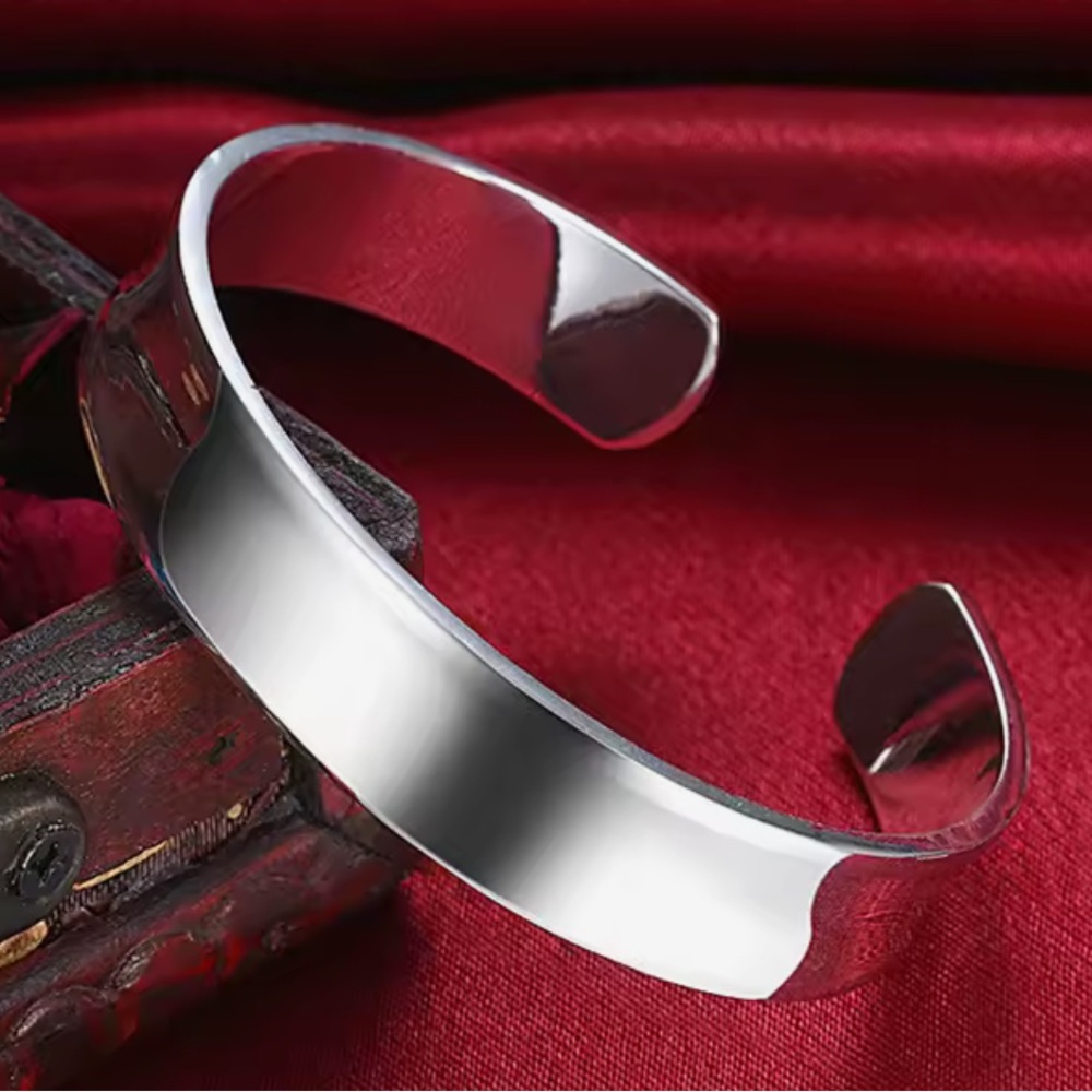 Silver cuff bracelet